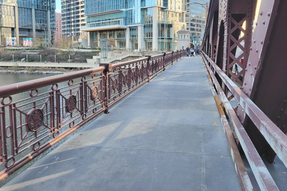 As the best place to buy fiberglass grating, Direct Metals® supplied fiberglass floor plates for the Franklin Street Bridge.